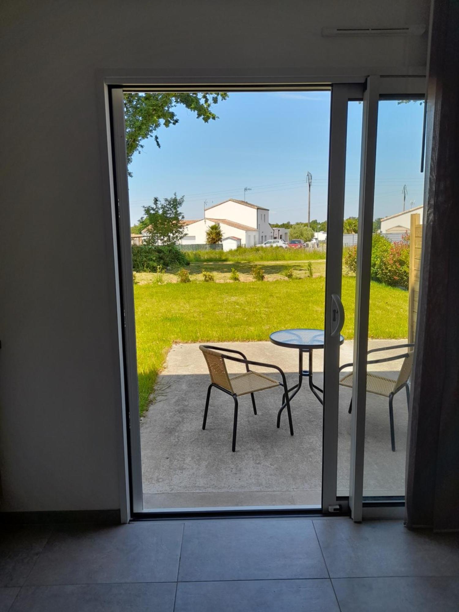 לה-רוש-סור-יון Studio Lumineux Avec Terrasse מראה חיצוני תמונה